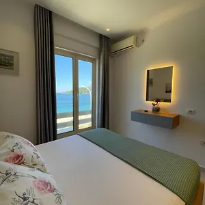George Appartement Himare